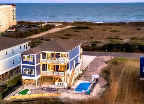 Large Family House w/ Oceanview, Pool & Hot Tub!