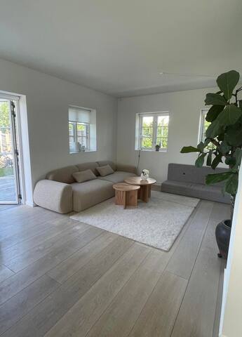 Dejligt hus tæt på strand, by & metro. gallery image 3