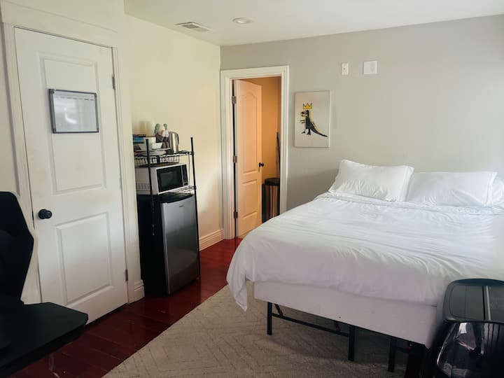 Quiet Suite + Private Bath In Oakland Hills - Oakland, CA
