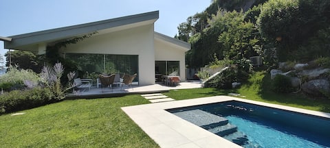 Prince Garda, Dream of a Woman, family villa.