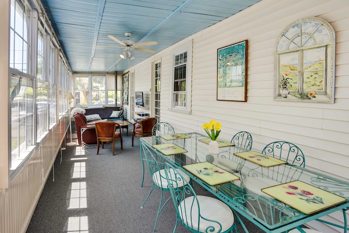 Historic Warren Vacation Rental: Walk To Beaches! - Bristol, RI