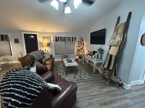 Successful Airbnb property: Hidden Forest Hideaway in Cleveland