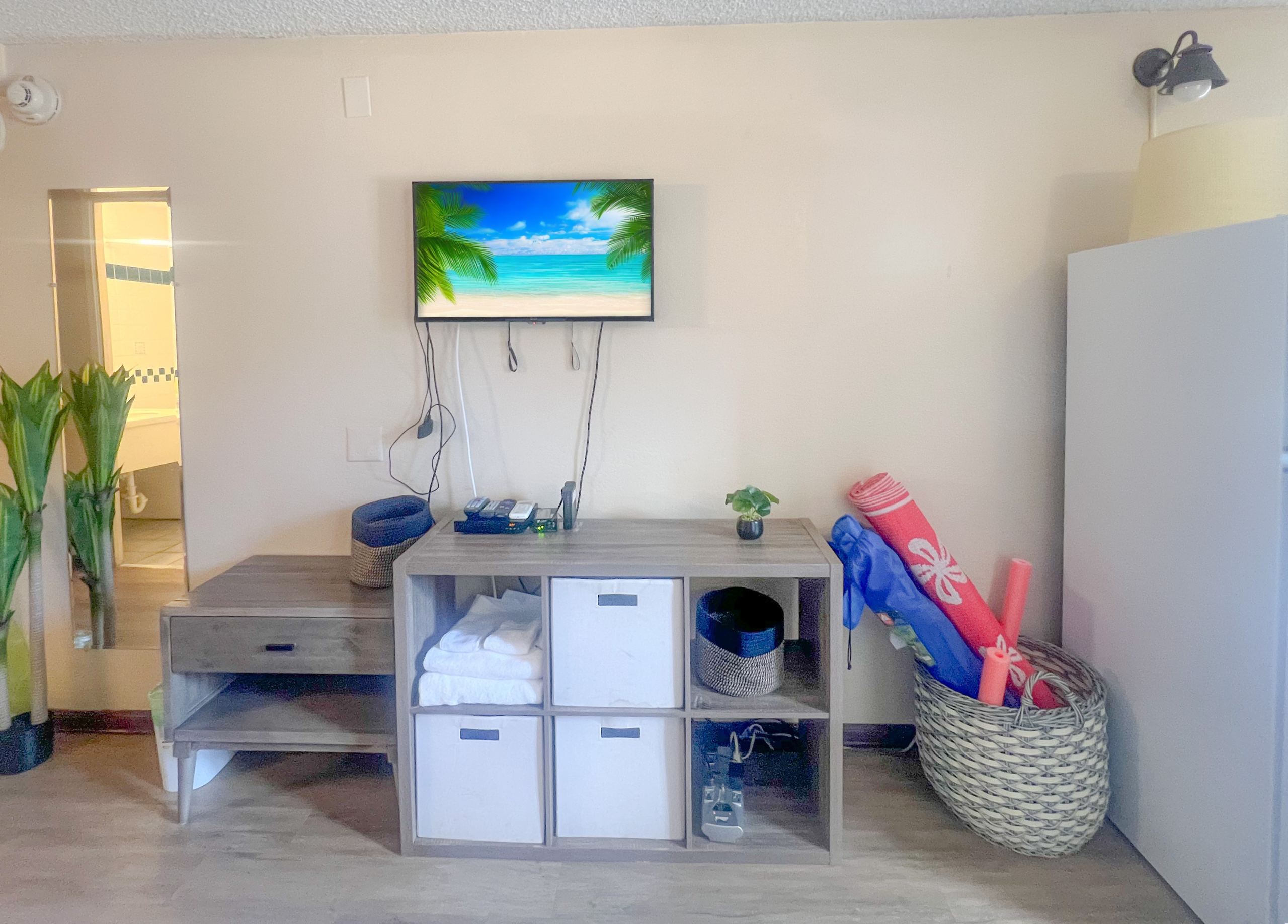 Condo in Honolulu · ★4.63 · Studio · 1 bed · 1 private bath - Image 2