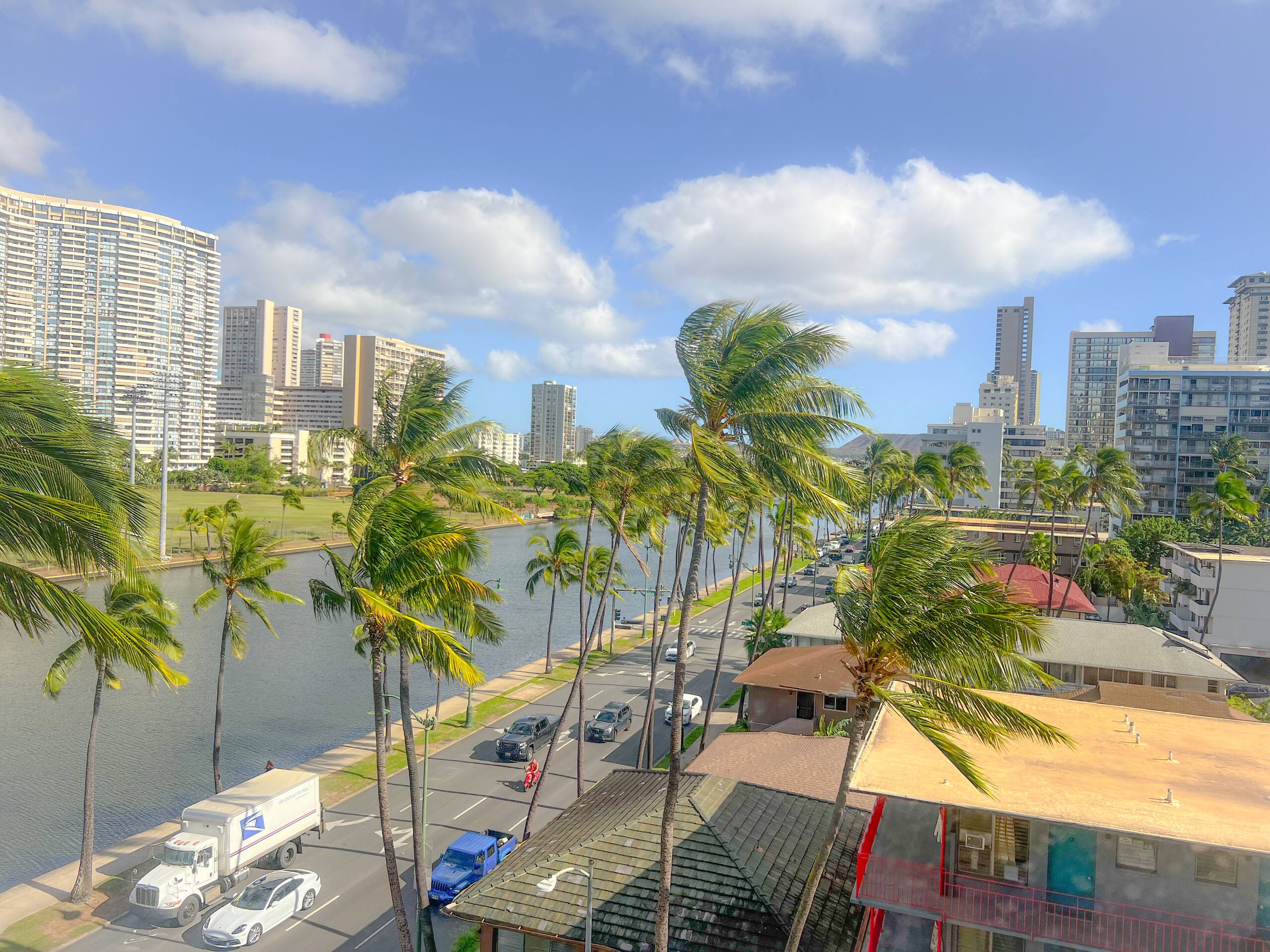 Condo in Honolulu · ★4.63 · Studio · 1 bed · 1 private bath - Image 20