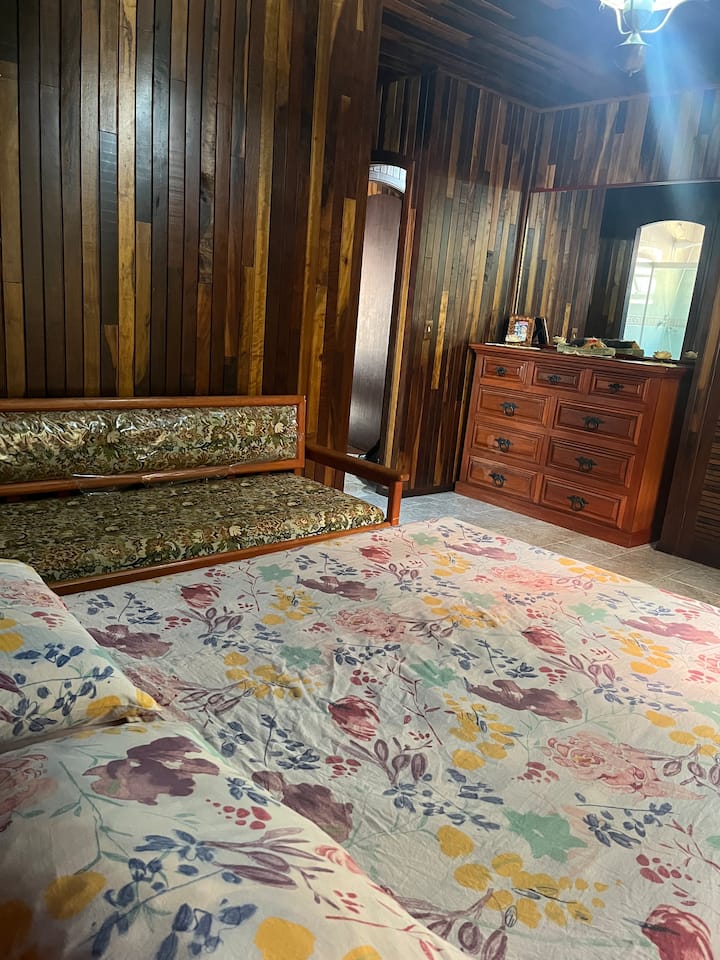 საძინებელი 1
