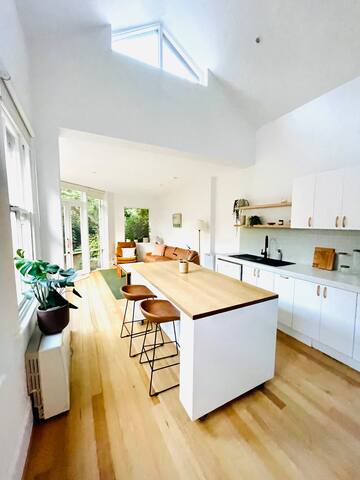 Peaceful bright House & Garden Fitzroy North 2 bed