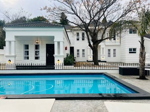 Modern Villa In Randburg