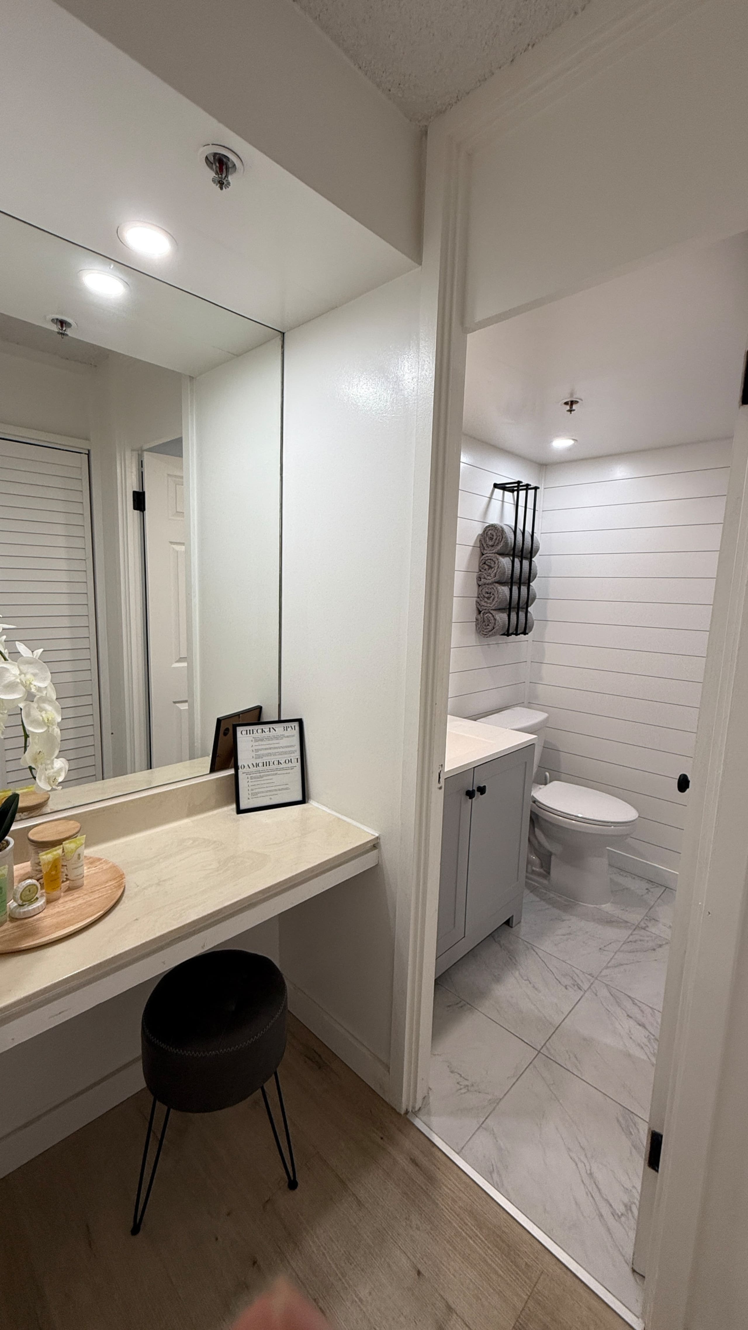 Waikiki Condo_Free parking - Image 4