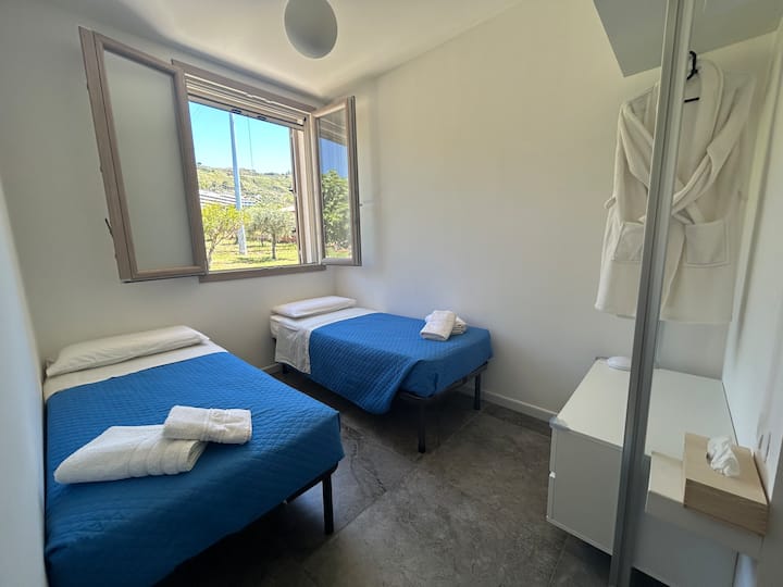 Schlafzimmer 2