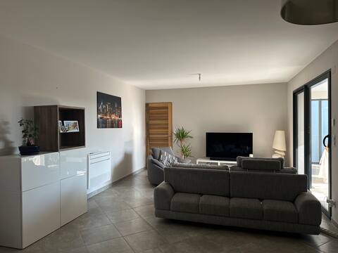 140-square-meter luxury villa with pool