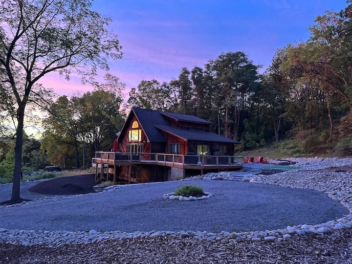 VRFLX Seneca Lake Access | Walk to Beach