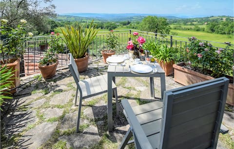Beautiful apartment in Loc. Scalabrelli