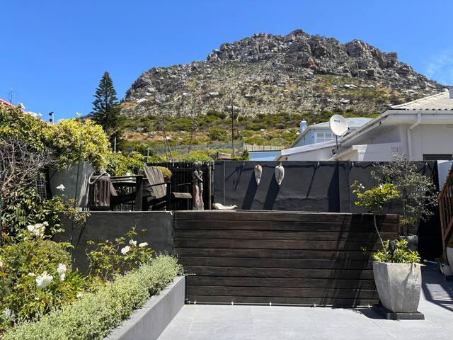 “The Croft” coastal sanctuary in heart of KalkBay gallery image 3