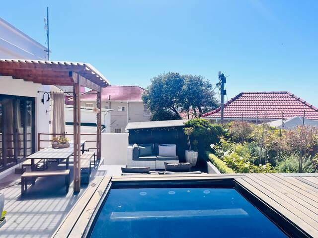 “The Croft” coastal sanctuary in heart of KalkBay gallery image 2