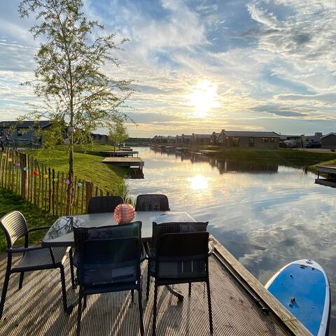 DREAM elegant Chalet on a natural lake Netherlands