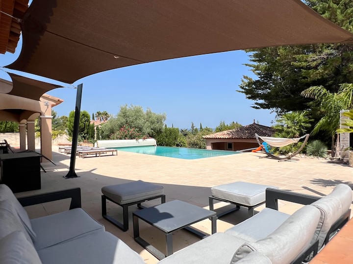 Villa Avec Piscine Dans Un éCrin De Verdure - La Garde