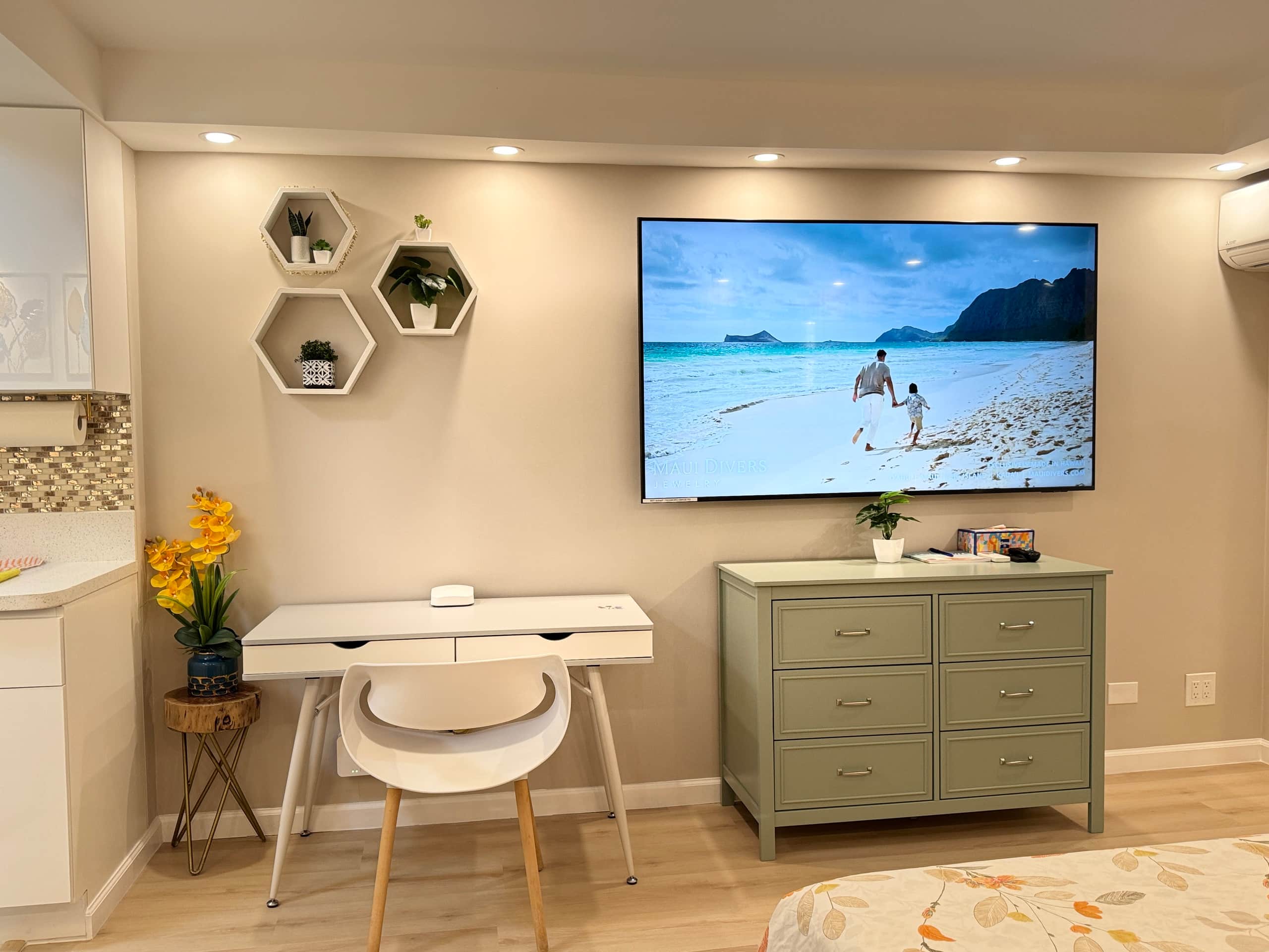 18*High Floor Waikiki Ocean View Condo w/Balcony - Image 19