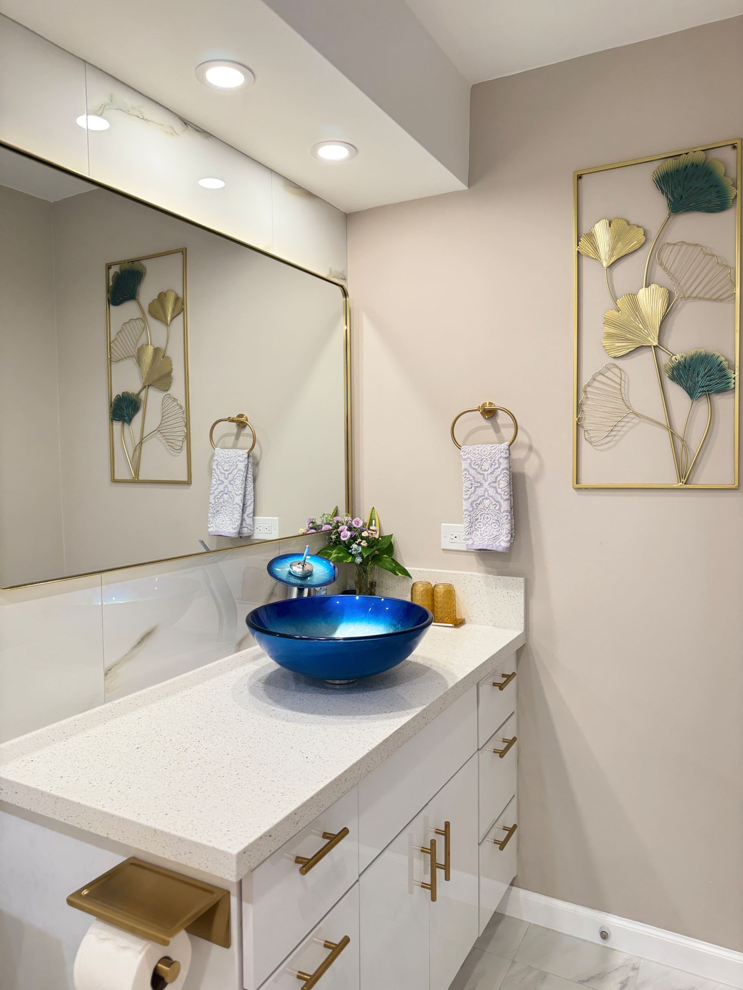 18*High Floor Waikiki Ocean View Condo w/Balcony - Image 30