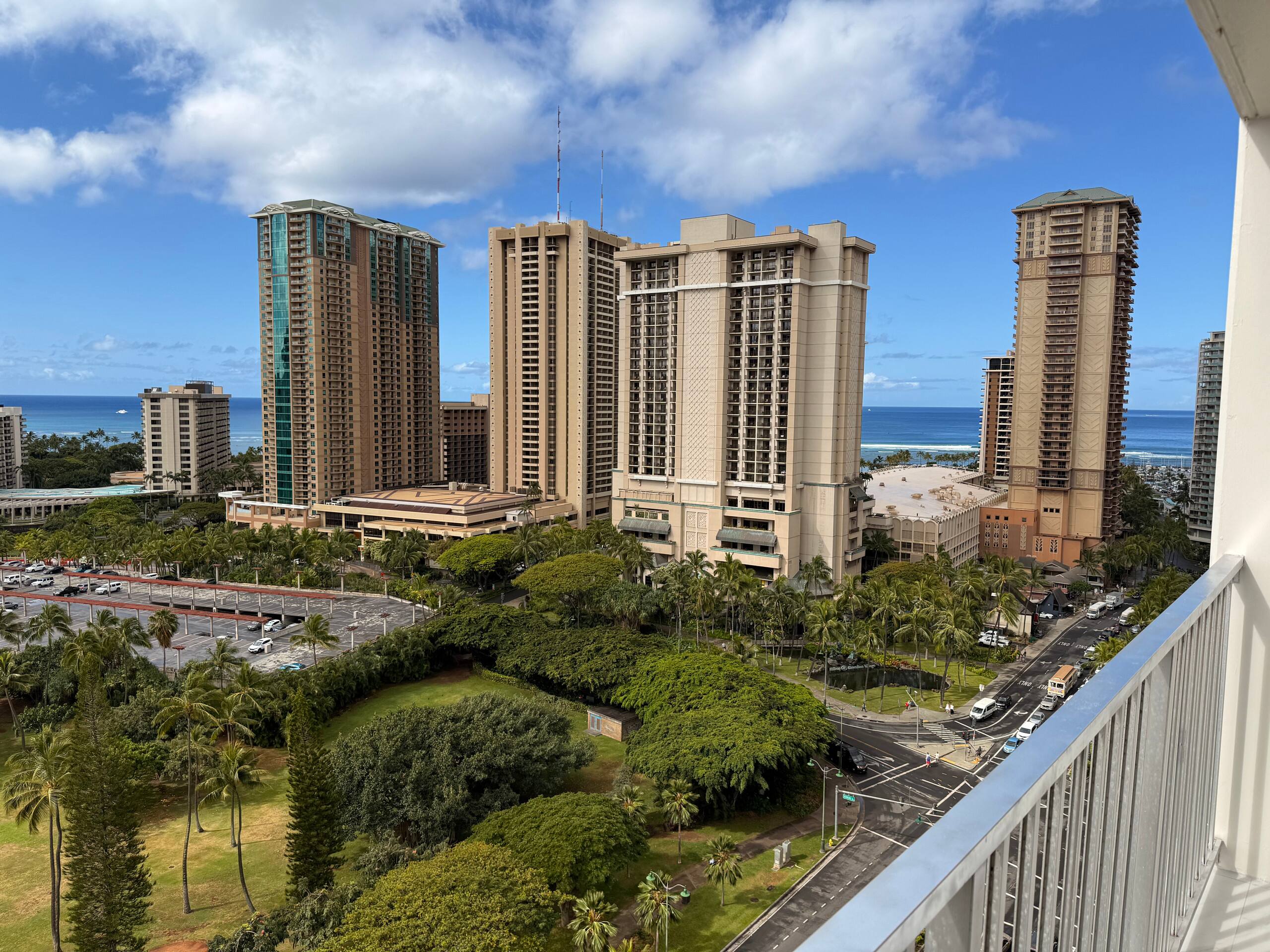 18*High Floor Waikiki Ocean View Condo w/Balcony - Image 44