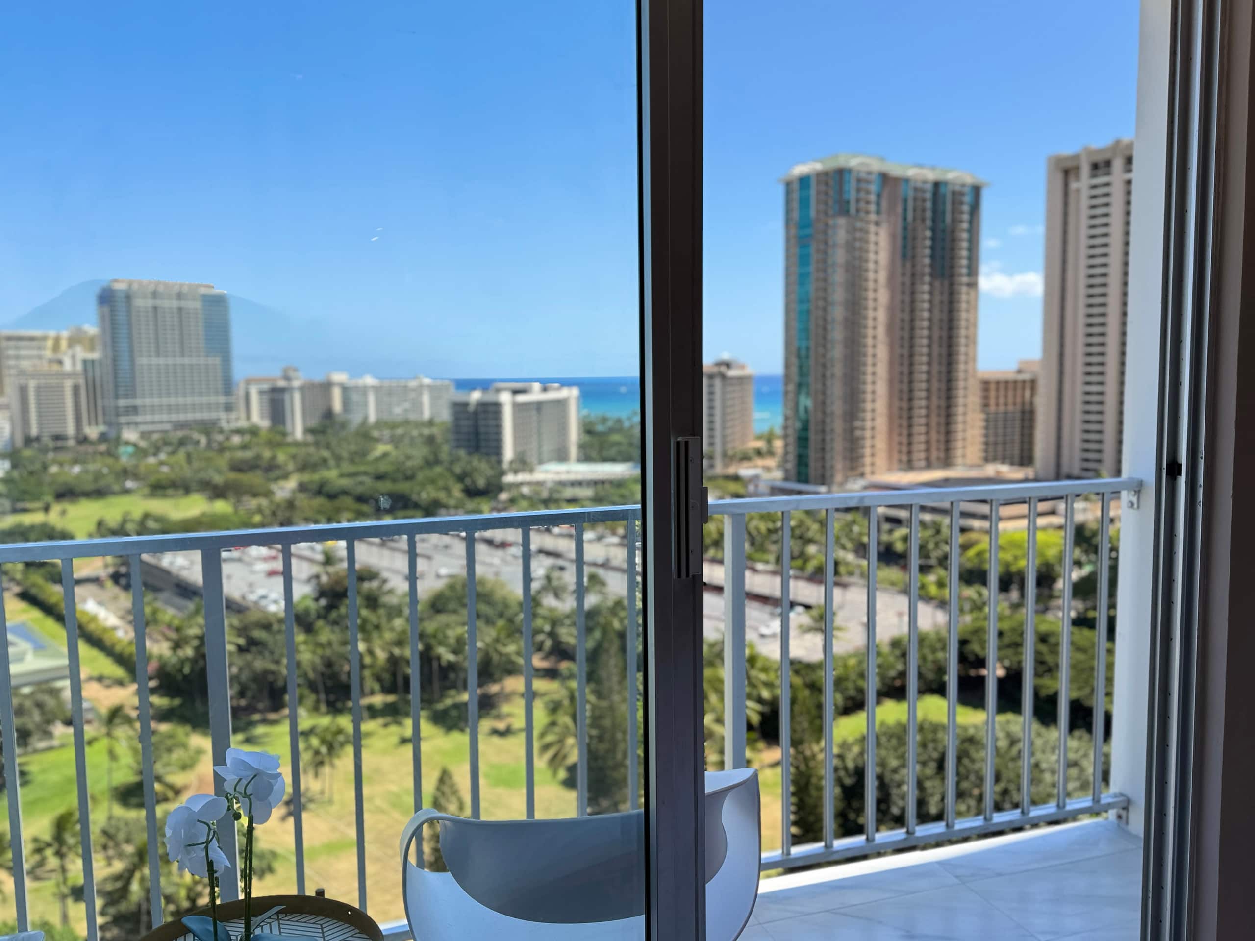 18*High Floor Waikiki Ocean View Condo w/Balcony - Image 40