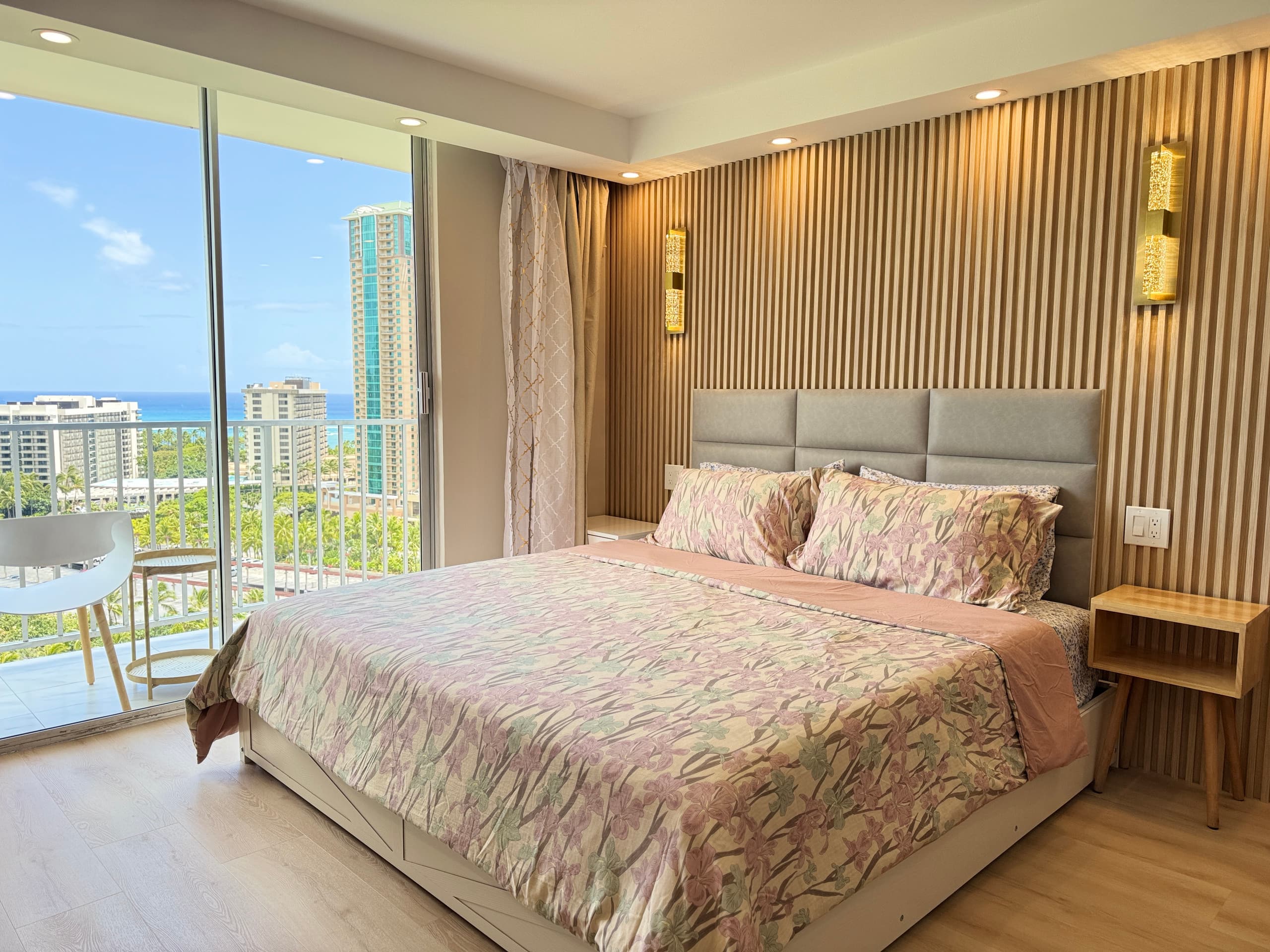18*High Floor Waikiki Ocean View Condo w/Balcony - Image 13
