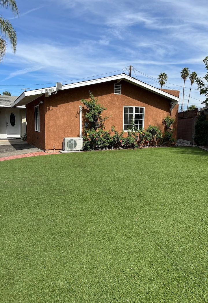The Valley Bnb - Los Angeles, CA