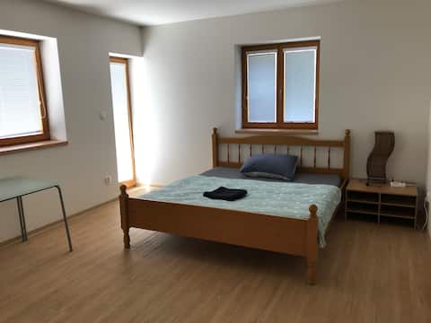 Calm flat near Prague airport (9)