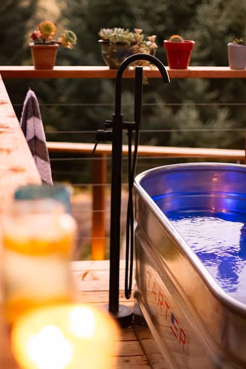 Lost Coast Spa Retreat | Ocean Views + Jet Tub