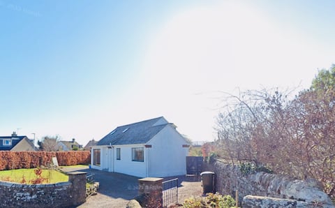 Two bedroom house in Elgin