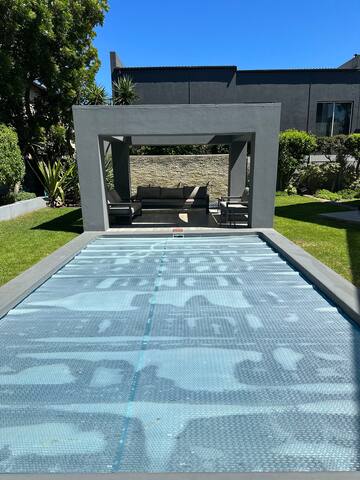 8 sleeper solar-powered home 400m from the beach gallery image 3