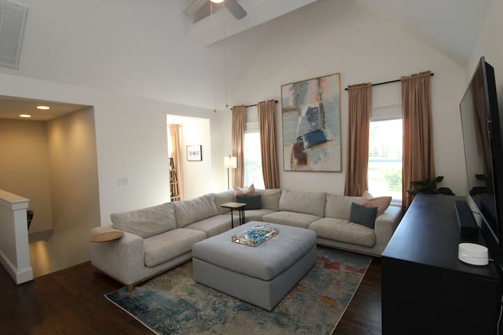 *Private Stay In East Nashville*