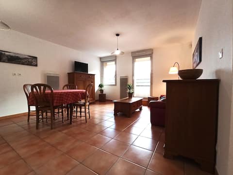 Popular Airbnb listing: Beautiful 3 rooms 54 m² ideally located in the mountains in Bourg Saint Maurice