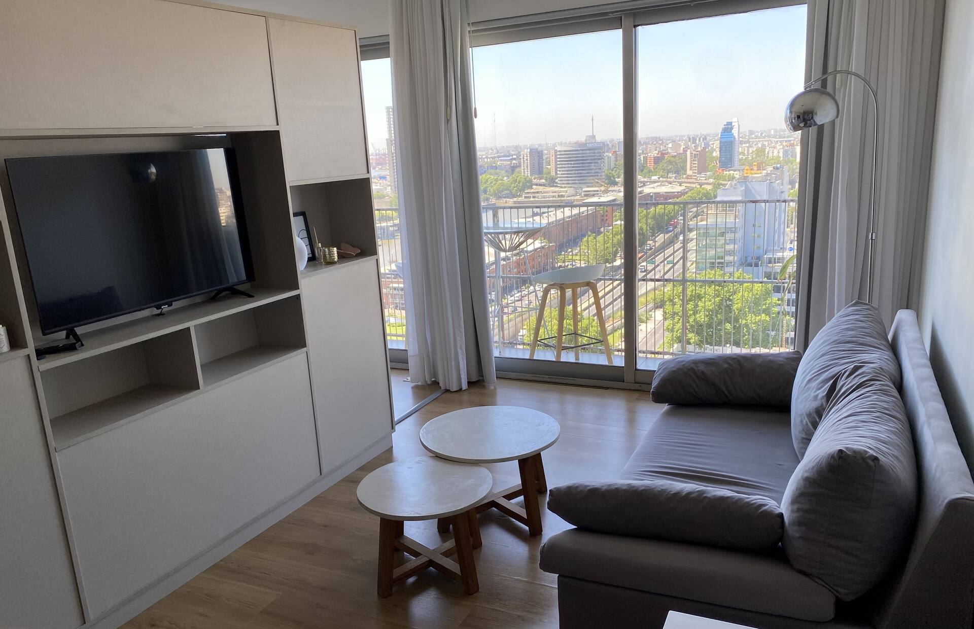 Apartamento de 1 quarto no 16º andar com varanda em San Telmo