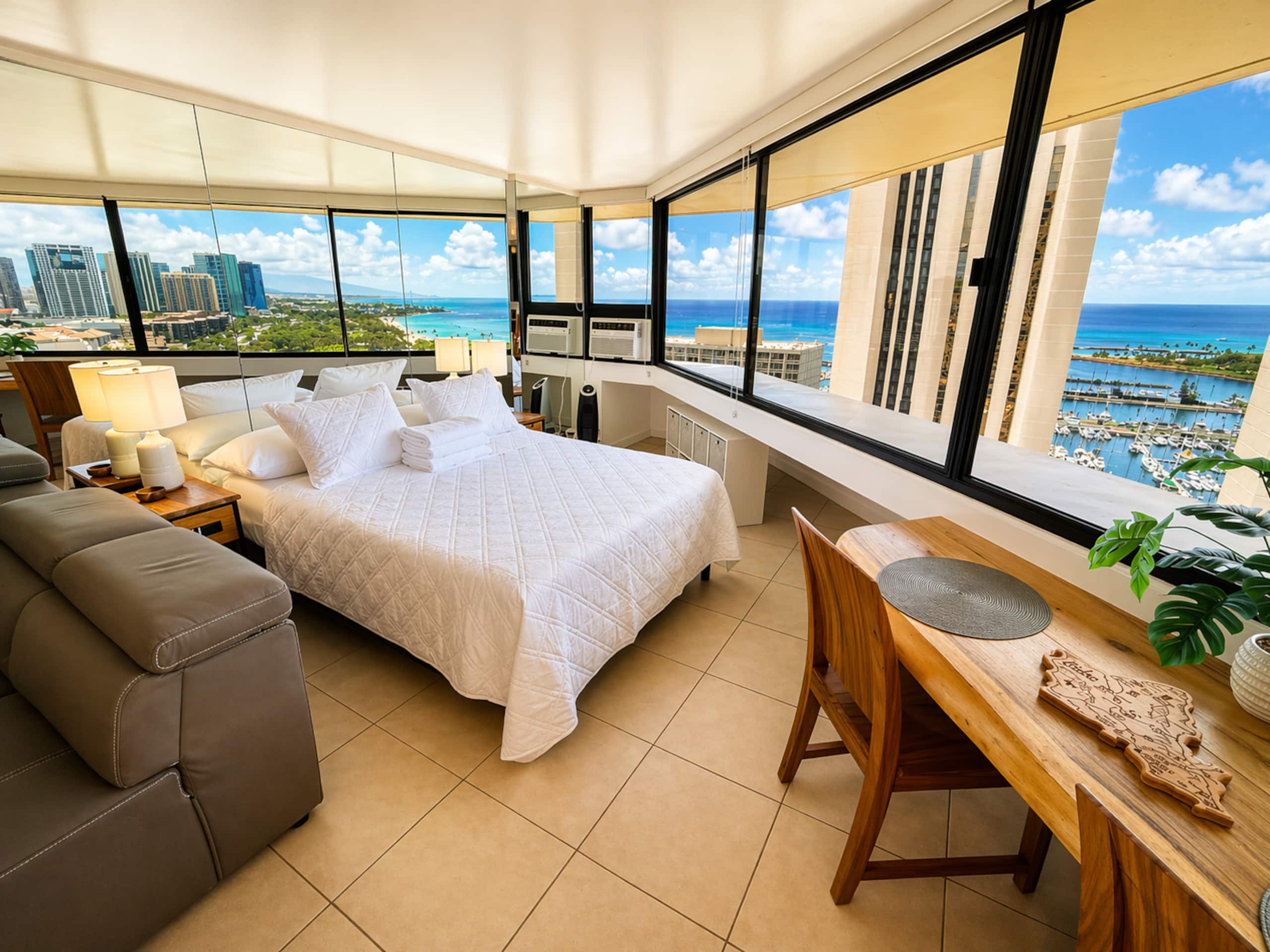 Stunning Waikiki Views • Prime Location + Parking - Image 45