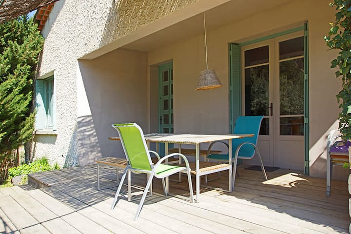 Maison Provençale Avec Jardin Dans Un Vignoble Bio - Vacqueyras