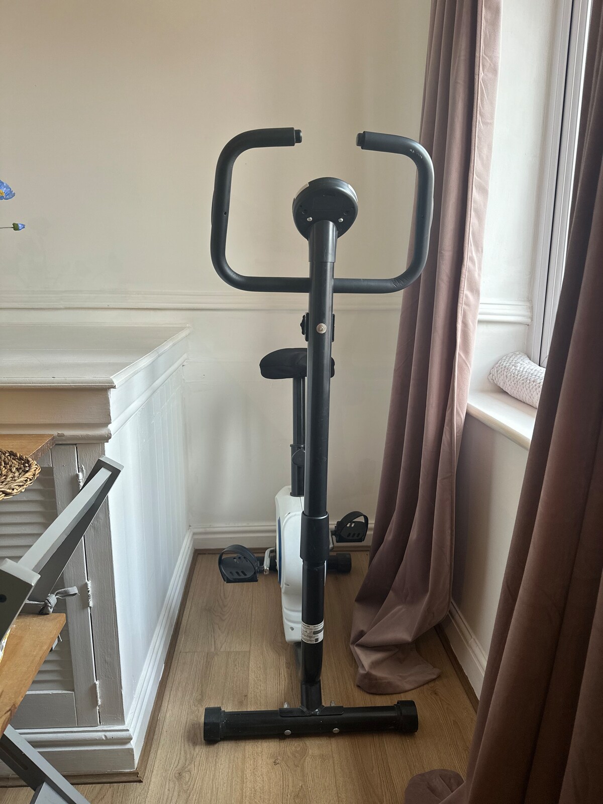 Successful Airbnb property: Stylish Private Flat * Own Entrance * Free Parking in Nuneaton And Bedworth