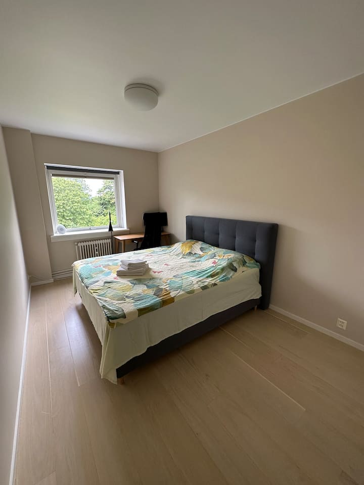 מיטה גדולה (180 ס"מ)