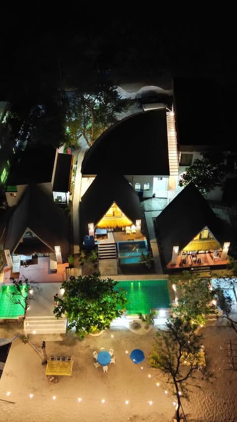 Sipalay Nayah Beach Villas - Villa 2 pool access