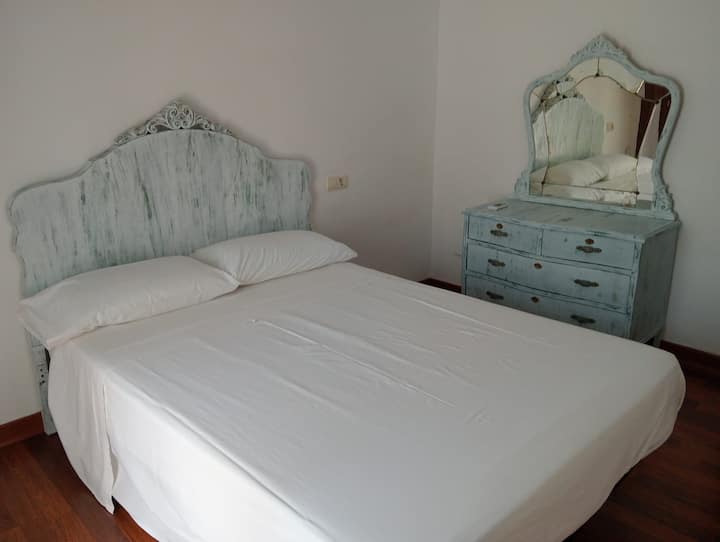 غرفة آنا. مع سرير مزدوج وحوض