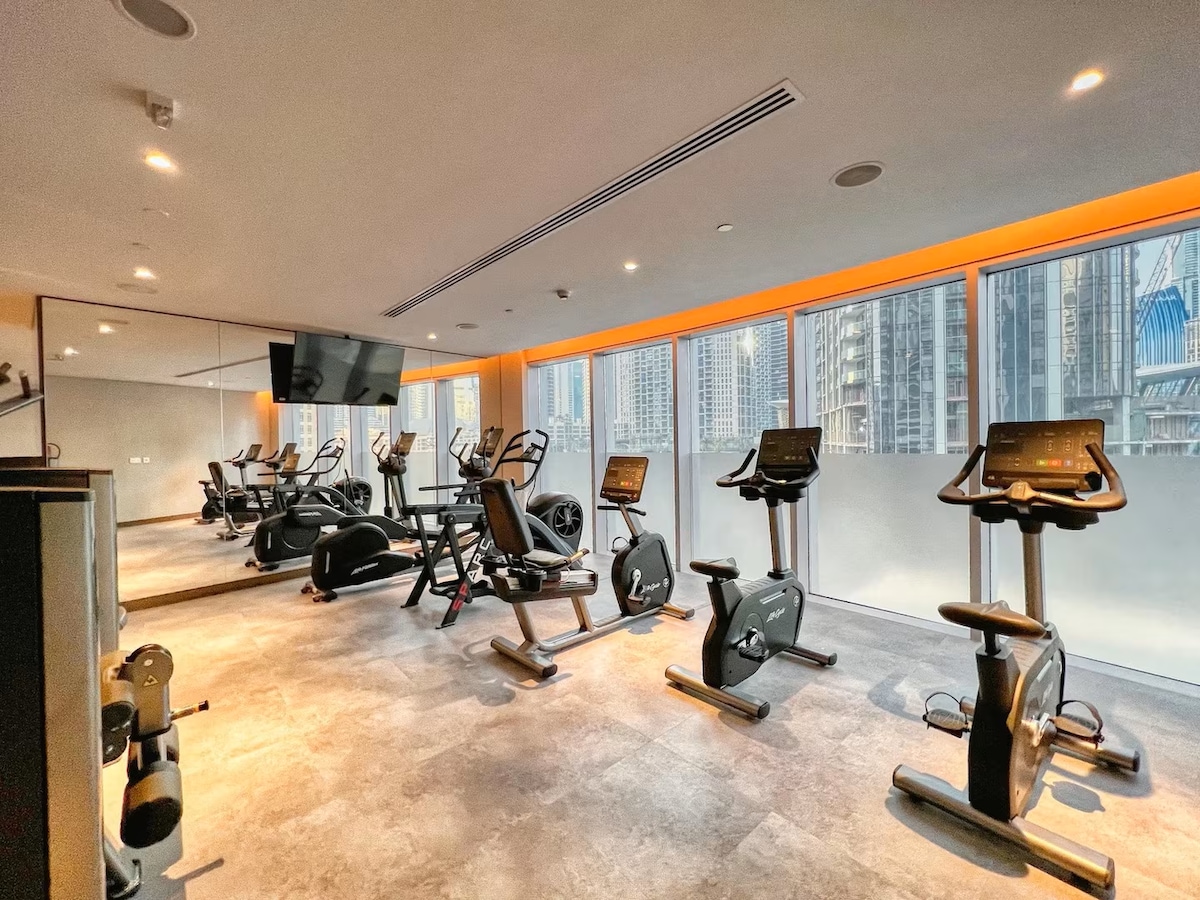2 Bedroom Furnished Apartment with Burj Khalifa & Fountain View · VII 5