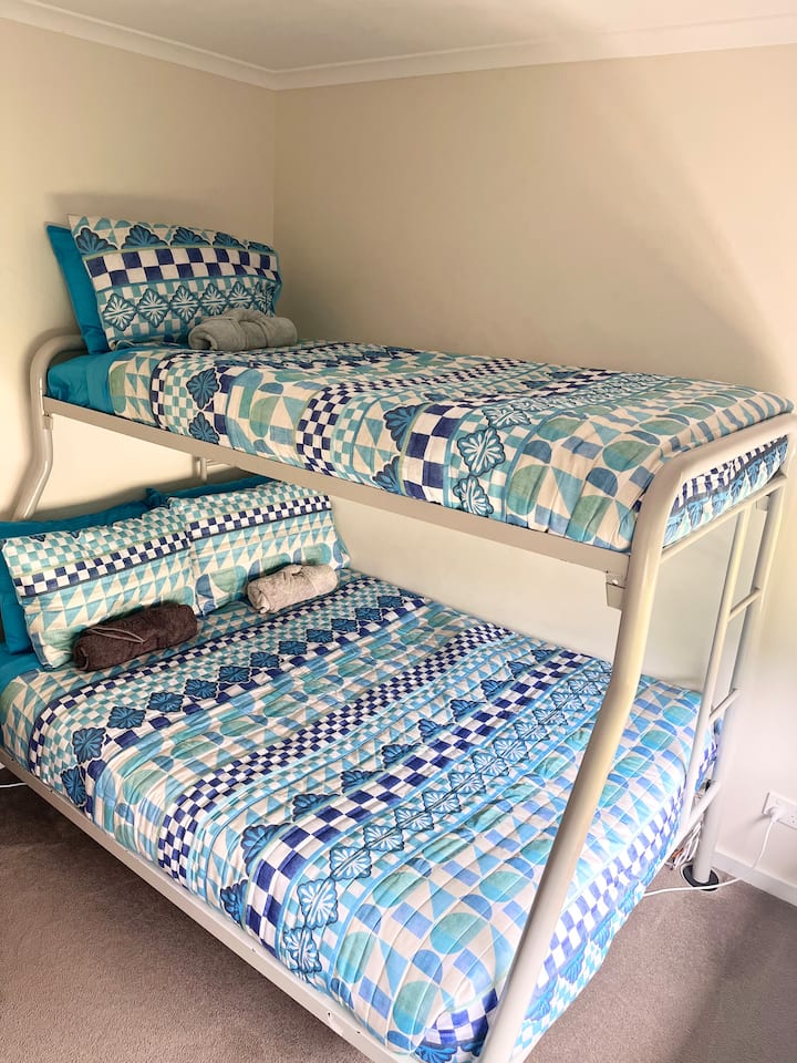 غرفة النوم 2