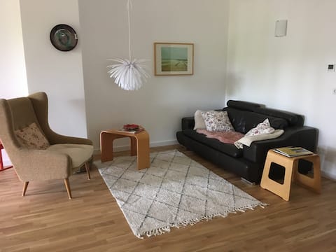 Erfolgreiche Airbnb-Immobilie: Annex apartment by the lake in Rostock