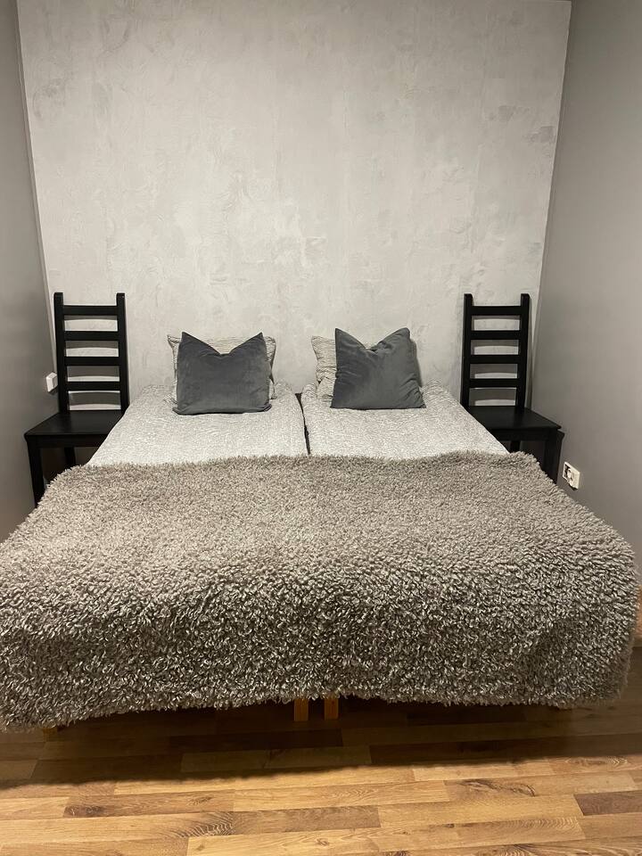 2 letti da 80 cm che puoi scegliere di unire o separare.