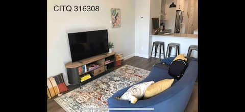 Top performing Airbnb: Unique apartment parking 5 min from Old Quebec! in Québec