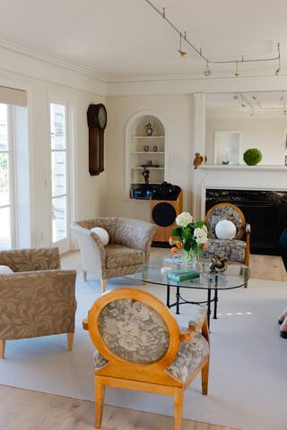 Dutches-by-the-Sea Estate gallery image 2