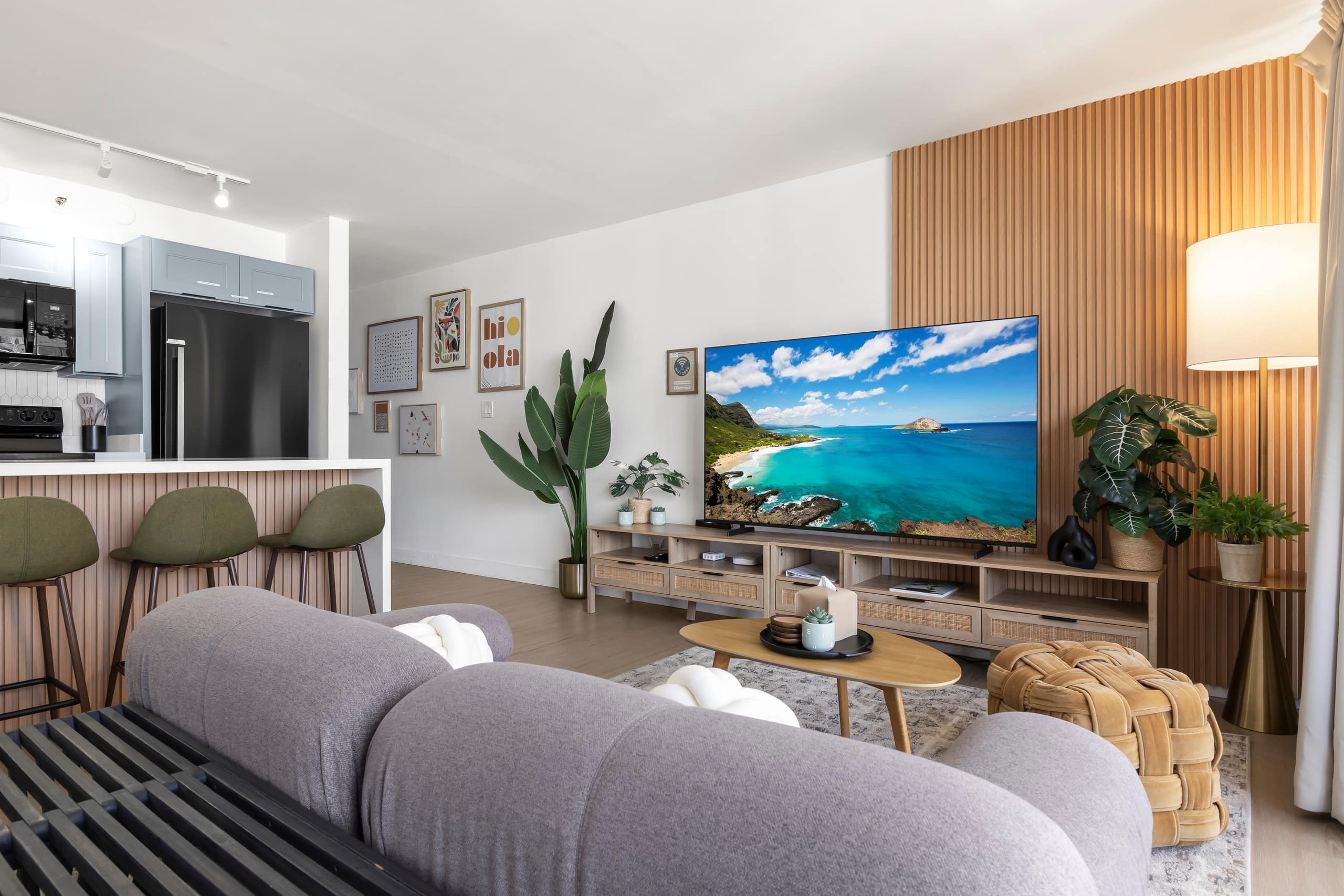 23FL- Modern 1 Bedroom Close to Beach w/Parking - Image 6
