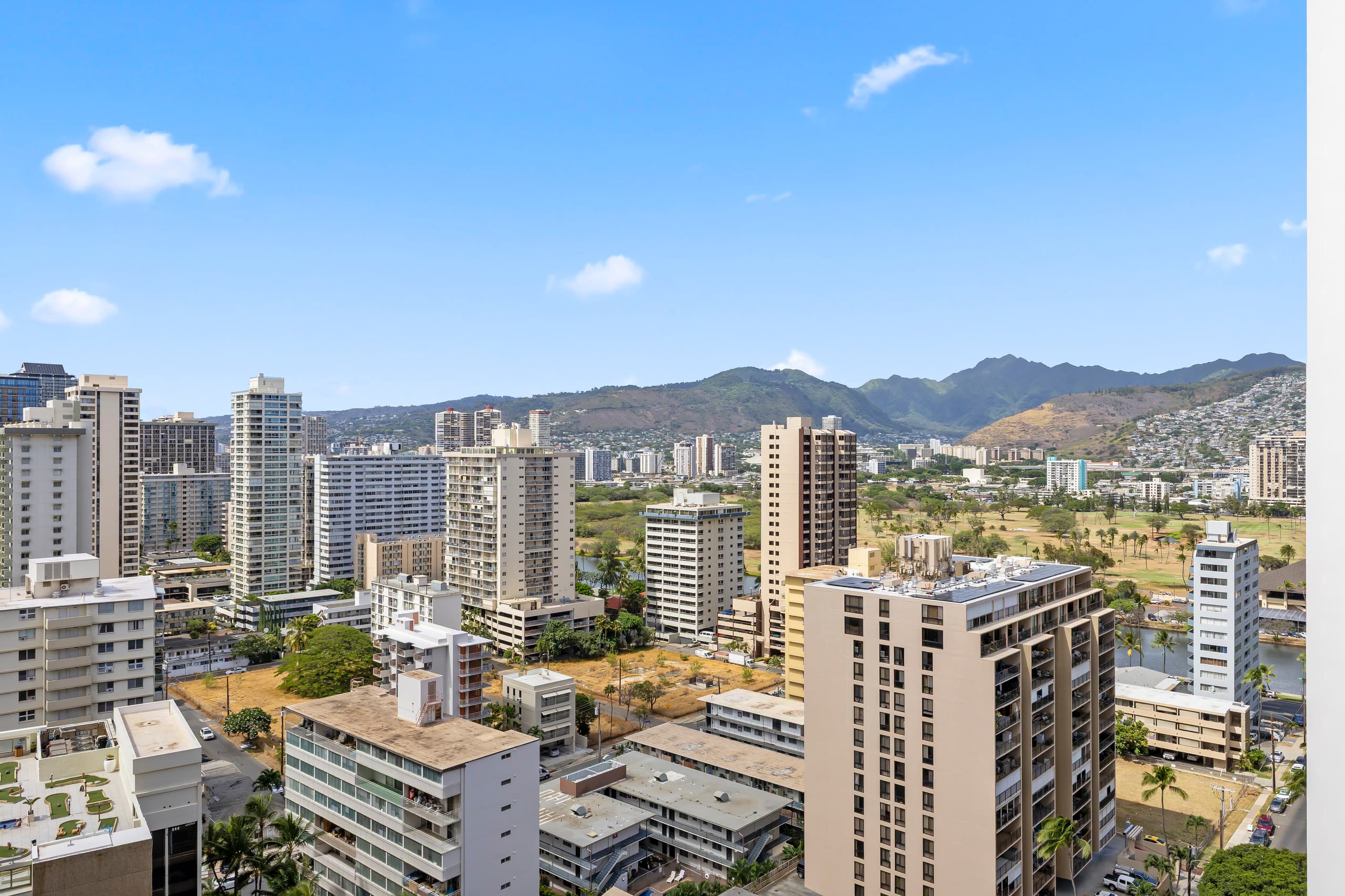 23FL- Modern 1 Bedroom Close to Beach w/Parking - Image 36