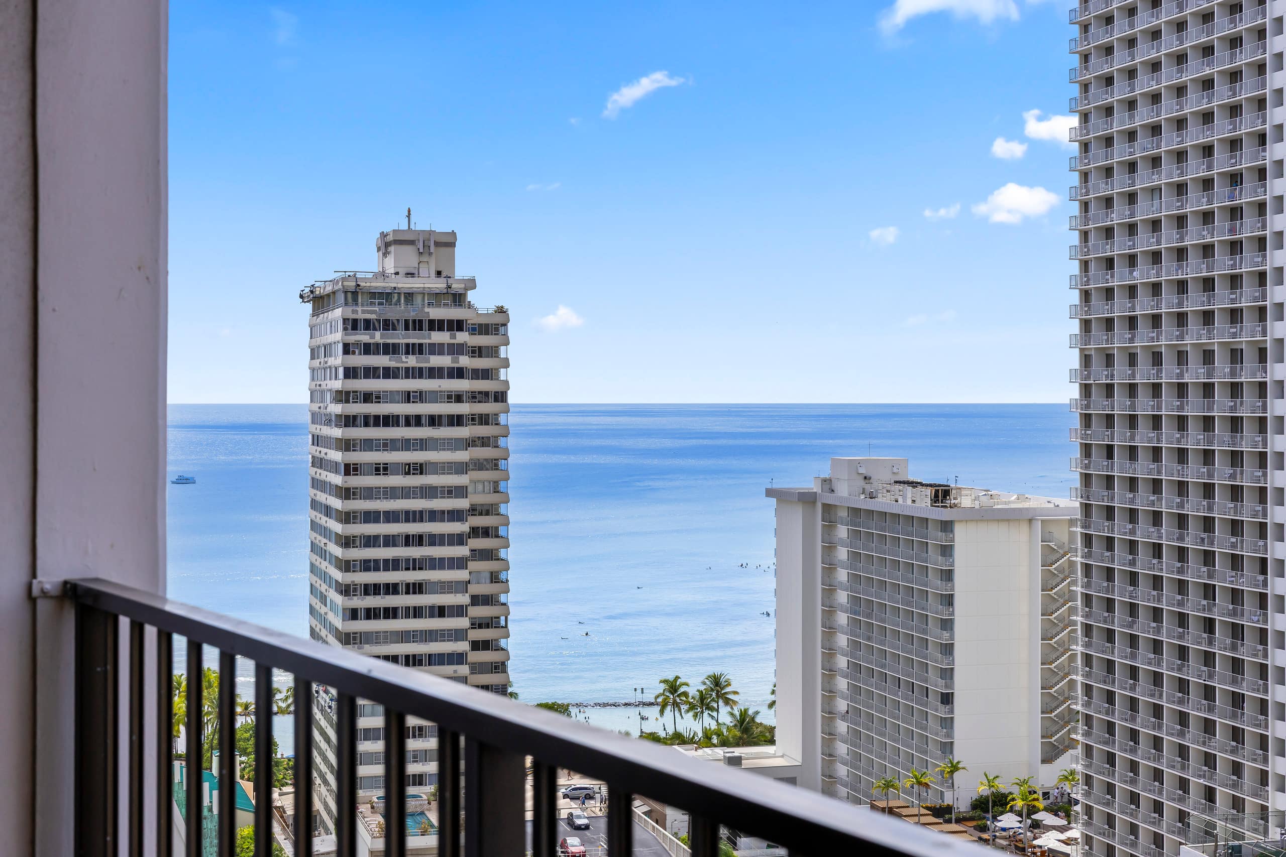 23FL- Modern 1 Bedroom Close to Beach w/Parking - Image 34