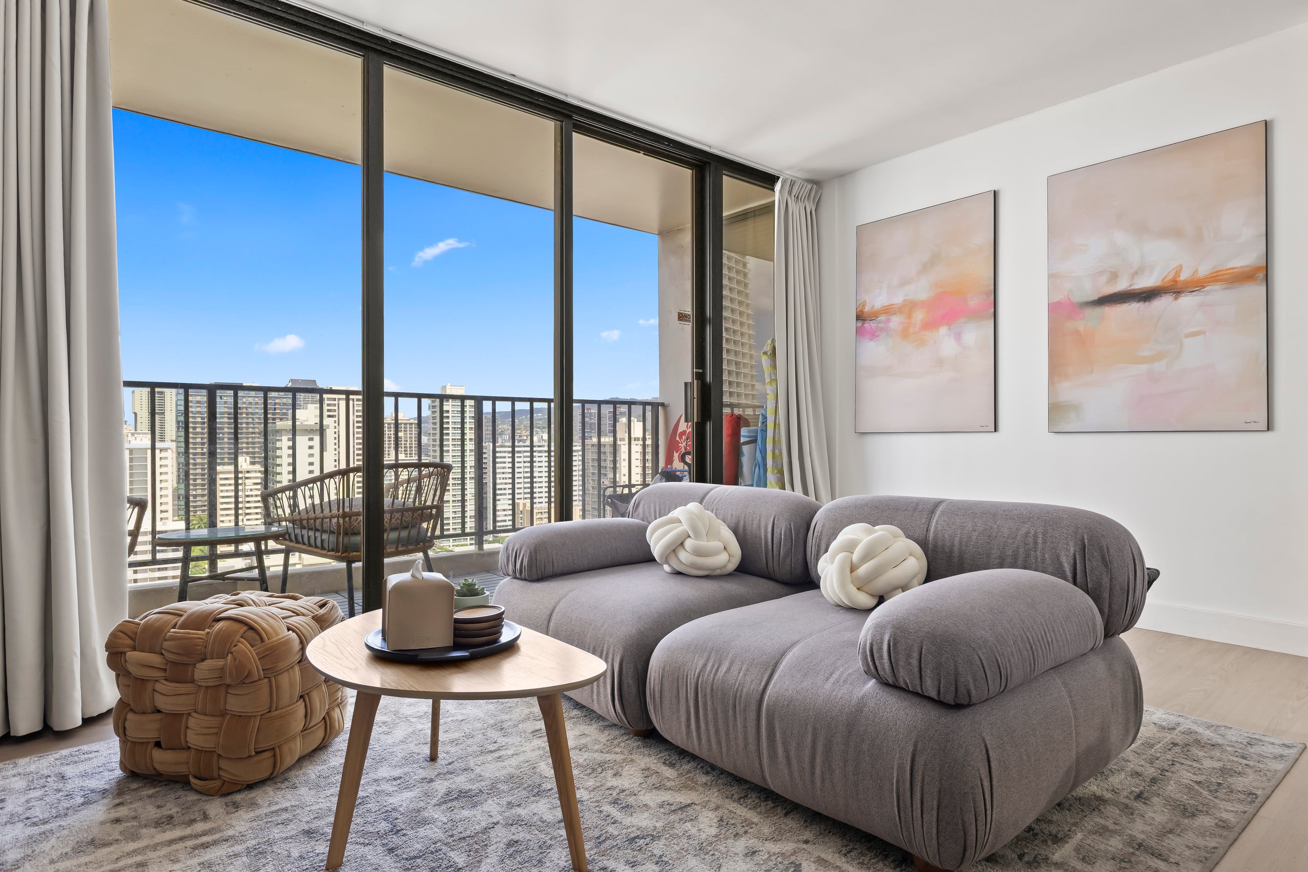 23FL- Modern 1 Bedroom Close to Beach w/Parking - Image 5