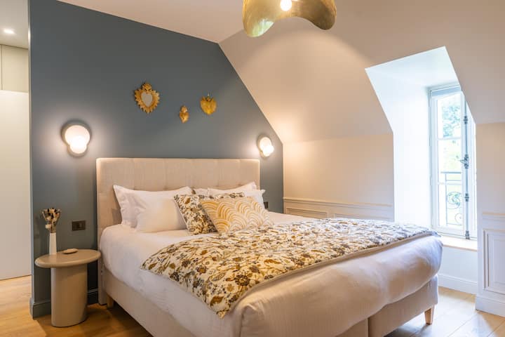 საძინებელი მეორე სართულზე №2 — საძინებელი მესამე სართულზე 2